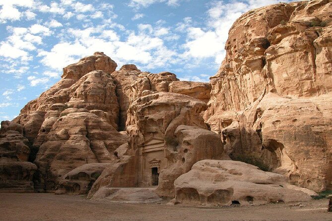 3 Hour Private Guided Tour In Petra With Hotel Pick Up. Tour Details