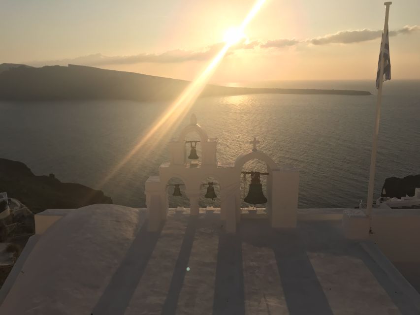 Around Santorini: Island Tour & Oia Town - Breathtaking Caldera Views