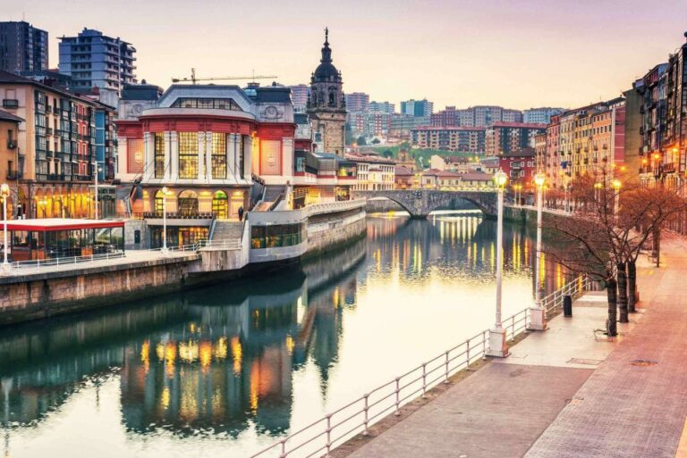 Bilbao: Old Quarter Walking Guided Tour Tour Overview