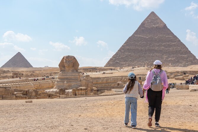 Cairo Female-guided Giza Pyramids, Sphinx, Museum and Bazaar Tour - Tour Highlights