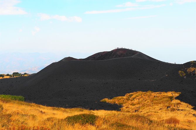 ETNA - Trekking to the Craters Eruption of 2002 - Inclusions