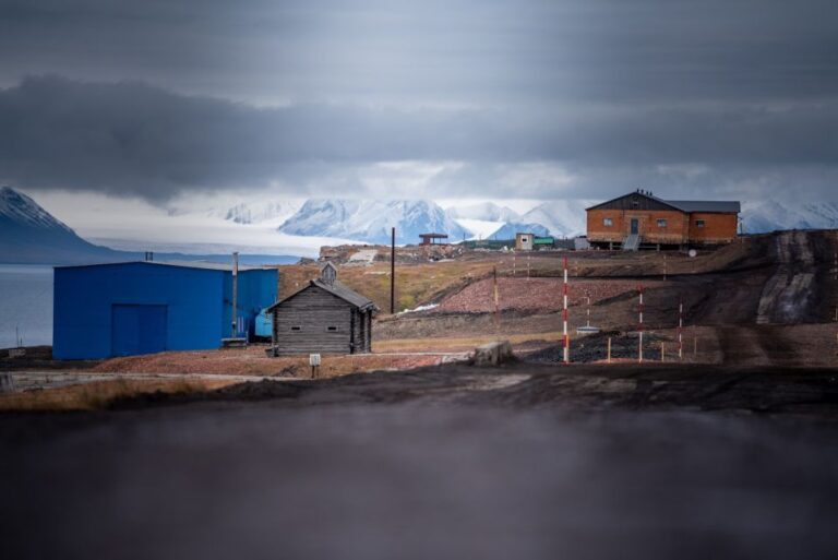 From Longyearbyen Photo Tour: Mysterious Barentsburg Overview Of Barentsburg