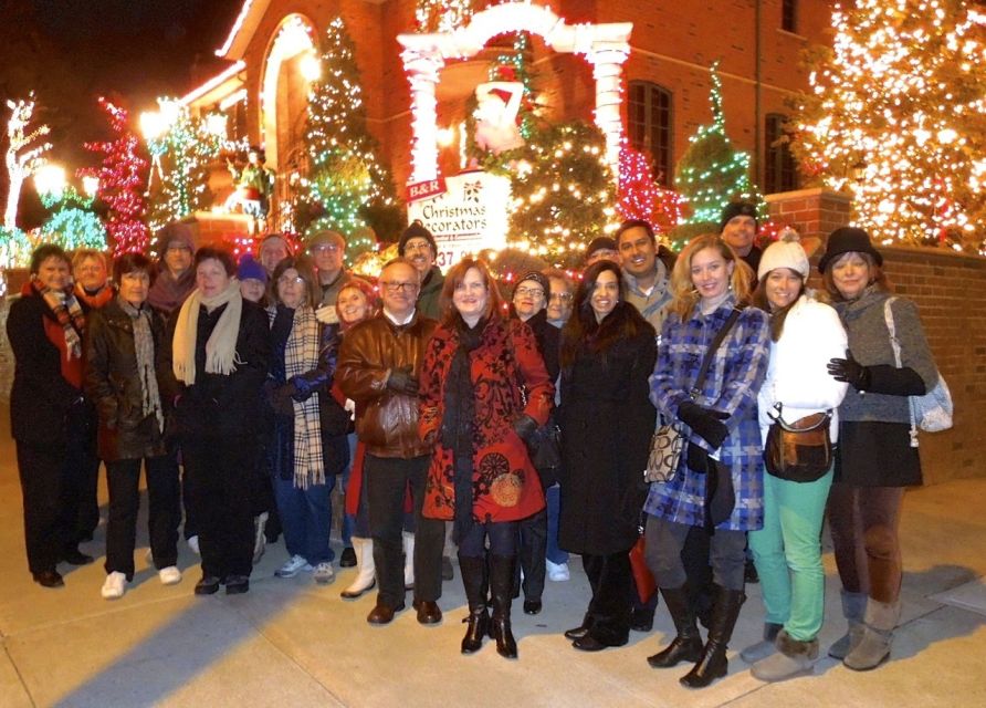 From Manhattan: 4-Hour Christmas Lights Luxury Bus Tour - Tour Overview