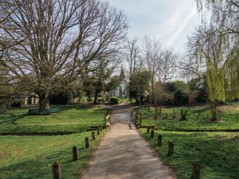 Fun Family Trail: A St. Andrews Walking Adventure Exploring St Salvators Chapel