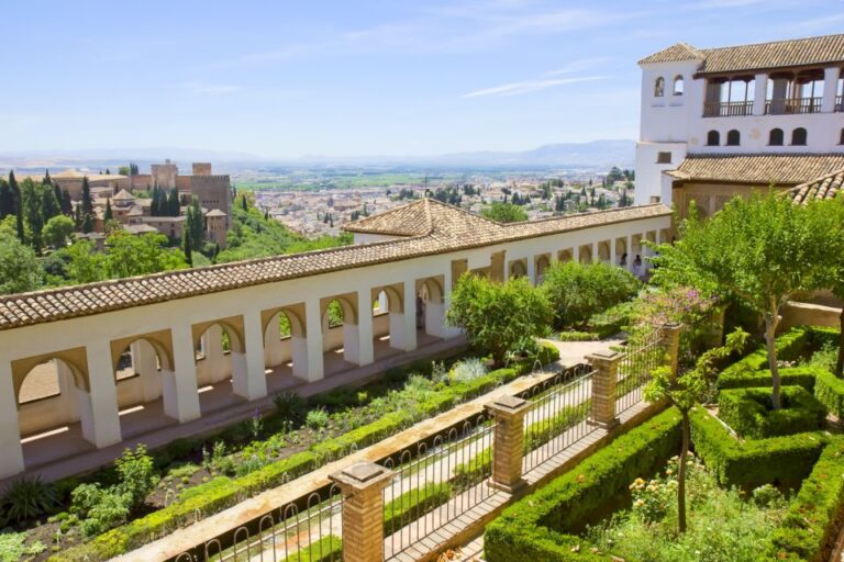 Granada: Alhambra Small Group Tour With Nasrid Palaces Tour Details