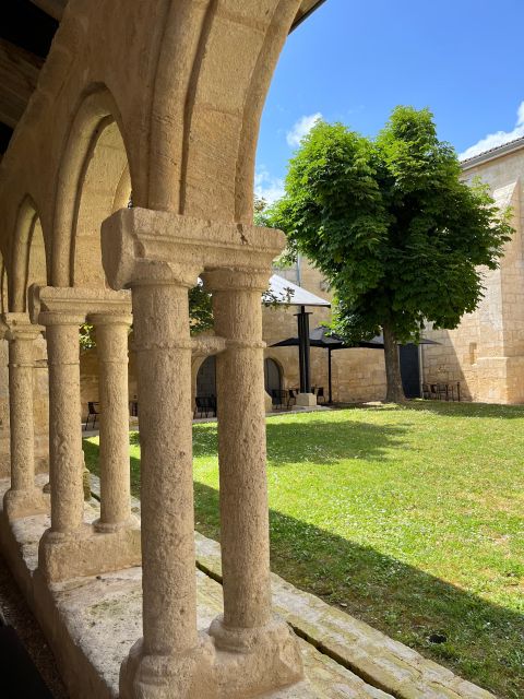 Half Day in Pomerol and Saint-Émilion in 2cv - Bordeaux Tourist Office Starting Point