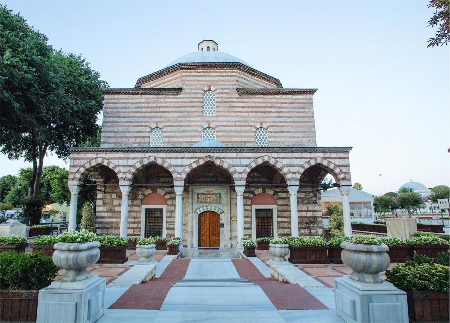 Istanbul: Hurrem Sultan Hamam Experience - Location and Background