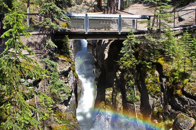 Jasper National Park Tour: Maligne Valley, Medicine Lake and Spirit Island - Overview of the Tour