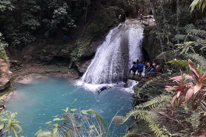 Jump and Tube - Blue Hole and Tubing From Ocho Rios - Pickup Information