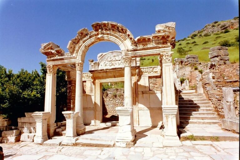 Kusadasi: Ephesus, Virgin Mary & Artemis With Lunch & Ticket Tour Overview