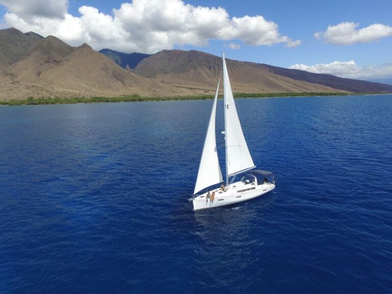 Lahaina: Private Sunset Sailing Trip & West Maui Mountains Sunset Sailing Experience