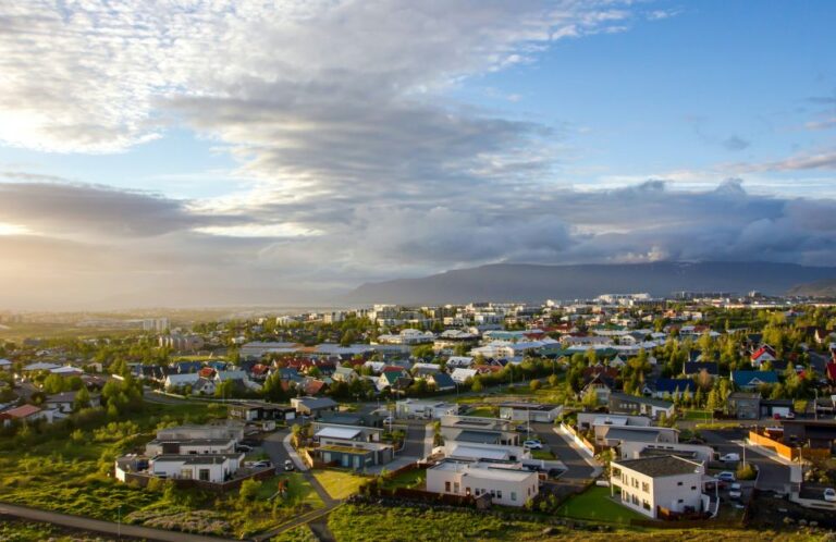 Landmarks From Above: Helicopter Tour With Geothermal Bath Majestic Volcanic Landscapes