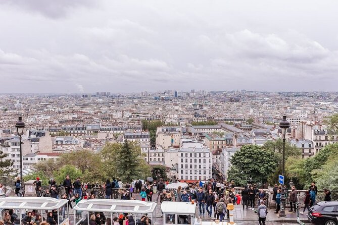 Montmartre Tour With a Local Guide: Private & 100% Personalized - Exploring Montmartres Bohemian Charm