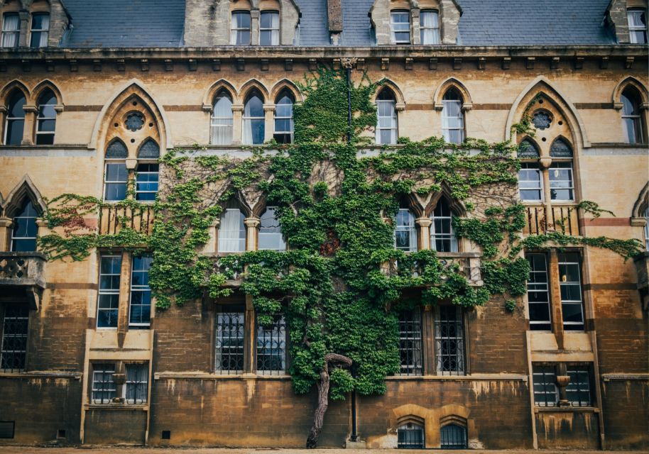 Oxford Scavenger Hunt and Sights Self-Guided Tour - Overview of the Tour