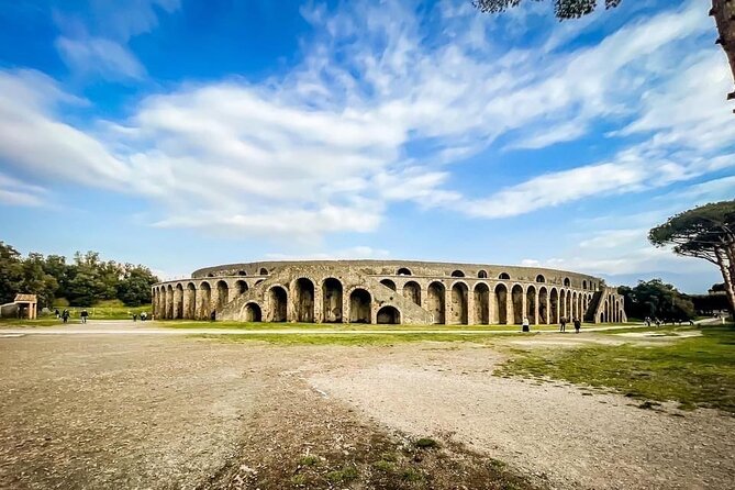 Pompeii Tour With Local Guide And Skip The Line Entrance Explore The Ruins Of Pompeii