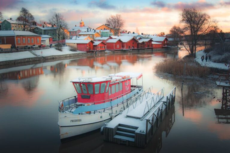 Private Tour From Helsinki: All Highlights & Medieval Porvoo Tour Highlights