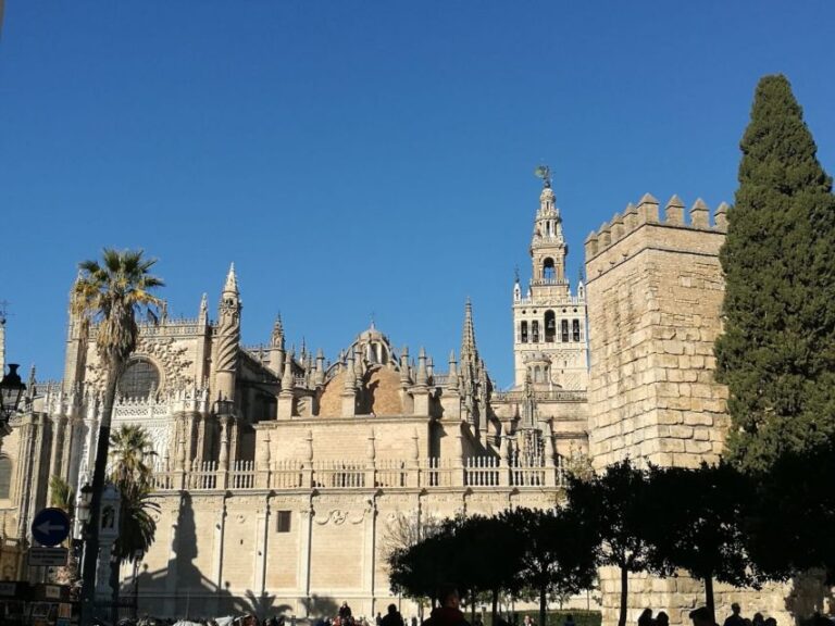 Seville: Private 2,5 Hour Walking Tour Tour Overview