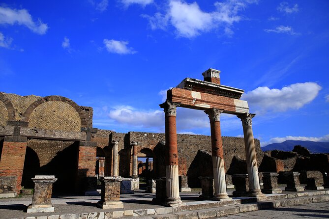 Skip The Line Pompeii Tour For Kids And Families W Special Guide Tour Inclusions