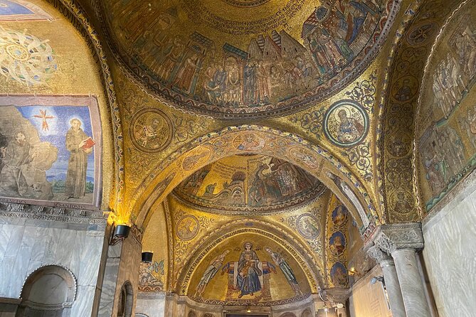 St. Marks Cathedral: Skip the Line Ticket, Audio-Guide & VR Tour - Tour Package Options