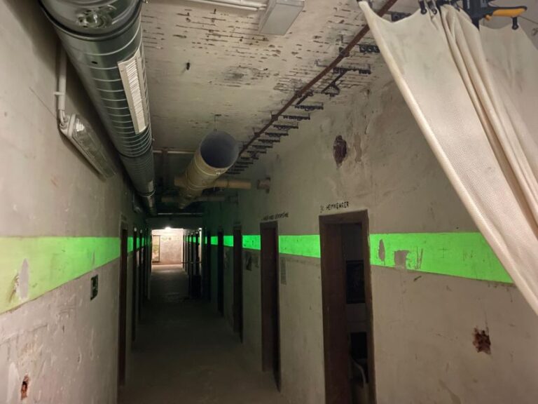 Vienna: Underground Wwii Bunker Ticket And Guided Tour Explore The Wartime Shelter