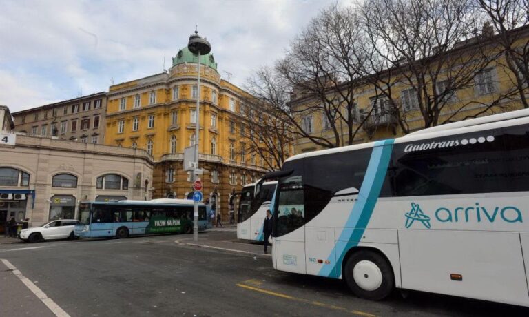 Zagreb: Bus Transfer From/to Rijeka Service Overview