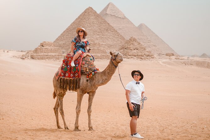 2 Hrs Unique Photo Session (Photoshoot) at the Pyramids of Giza - Guided Photoshoot Experience