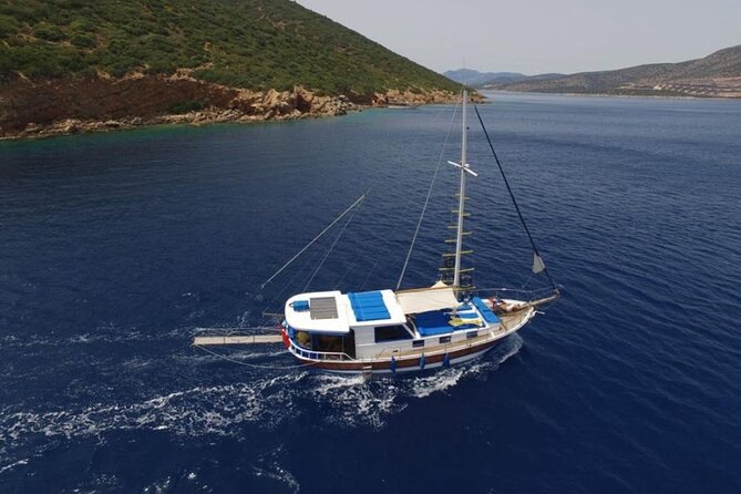 3-Hour Private Sunset Boat Tour With Dinner in Bodrum - Sunset Sail Along the Coast