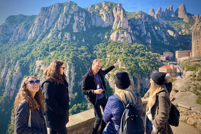 Barcelona to Montserrat: Guided Tour & Return Bus Transfers - Montserrat Mountain Access