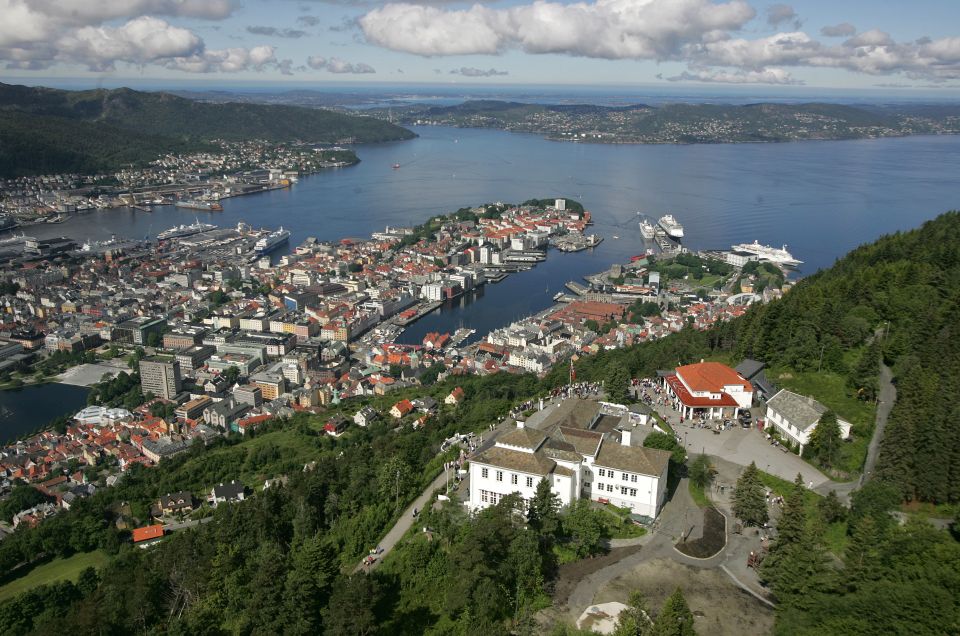 Bergen: Guided Private Shore Excursion - Exploring Bryggen District