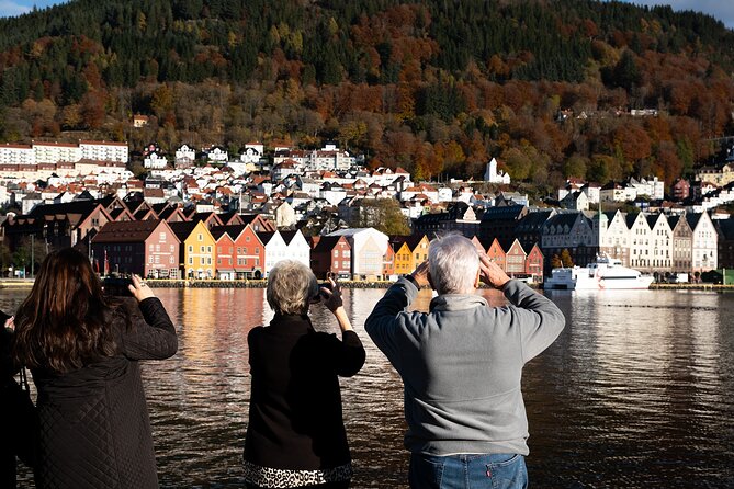 Bergen: Guided Tour by Minibus With Local Guide & Photostops - Tour Duration and Inclusions