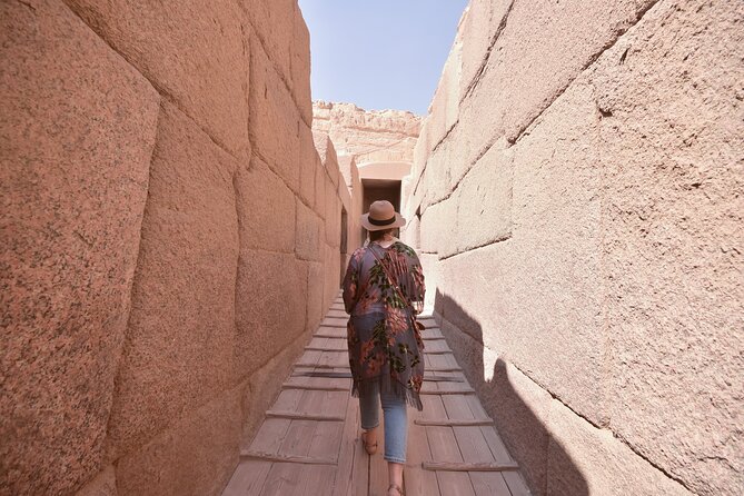 Cairo: Pyramids, Sphinx, Saqqara and Memphis Full-Day Tour - Egyptologist Tour Guide