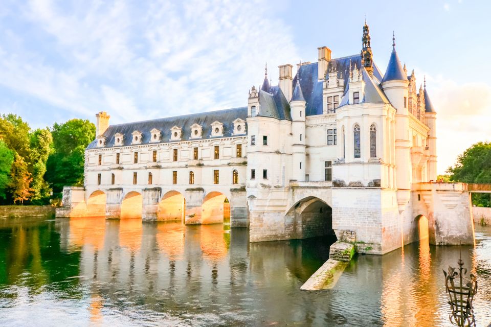 Chenonceau Castle: Private Guided Tour With Entry Ticket - Architectural Styles