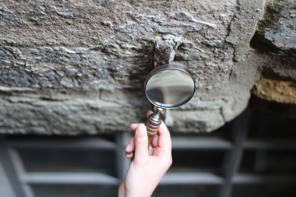 Edinburgh: Sherlock Holmes Private Walking Tour - Discovering Edinburgh Connections