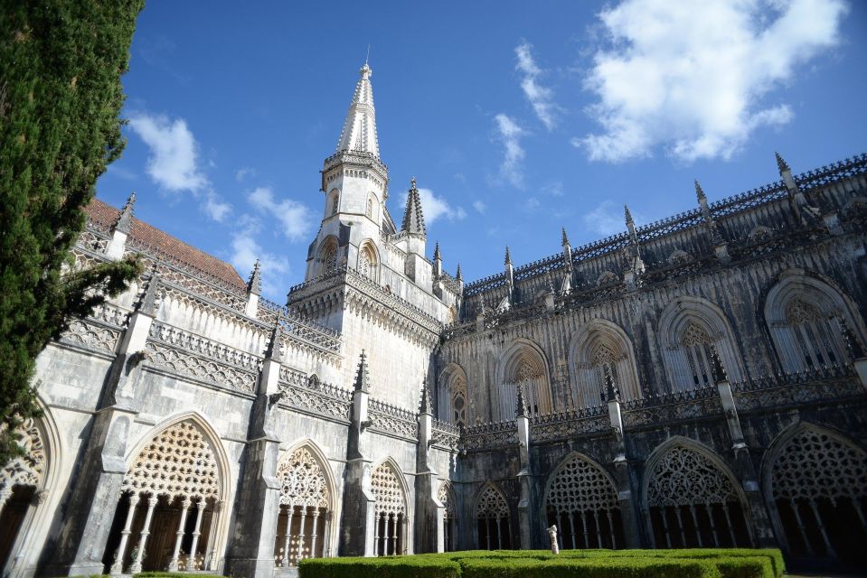 From Lisbon: Fatima, Nazaré, Batalha and Óbidos Tour - Destinations