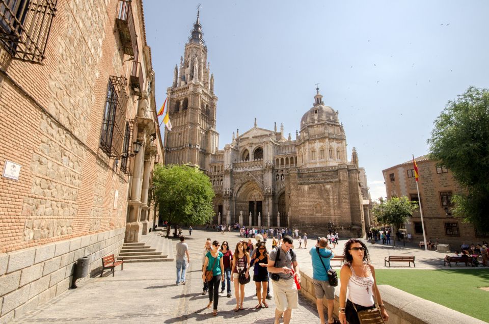 From Madrid: Full-Day Tour of Toledo With Cathedral Visit - Itinerary Highlights