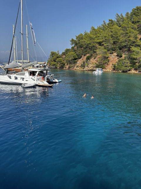 Gocek: Yacht Trip and 12 Island Full-Day Tour With Lunch - Exploring the 5 Main Stops