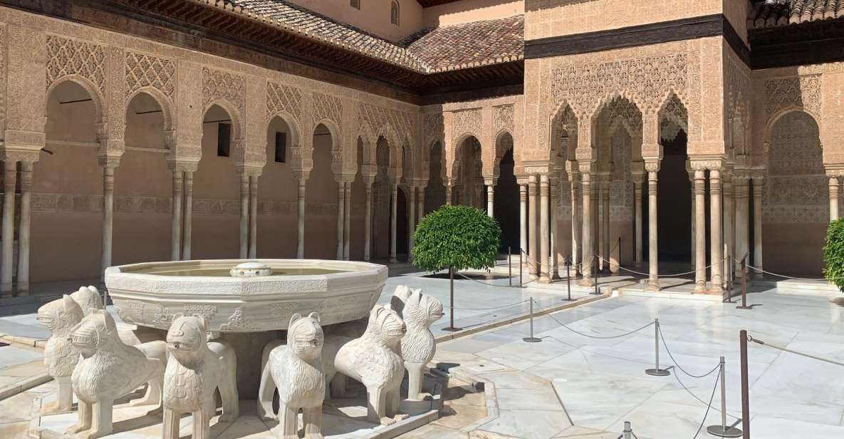 Granada: Alhambra Complex Guided Tour With Ticket - Experience Highlights