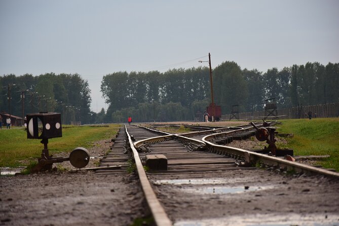 Guided Tour Krakow to Auschwitz-Birkenau With Pickup Options - Meeting & Pickup