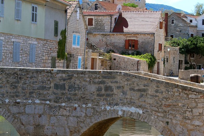 Hvar Wine Tasting Small Group Experience - Vegetarian Option and Drinking Age