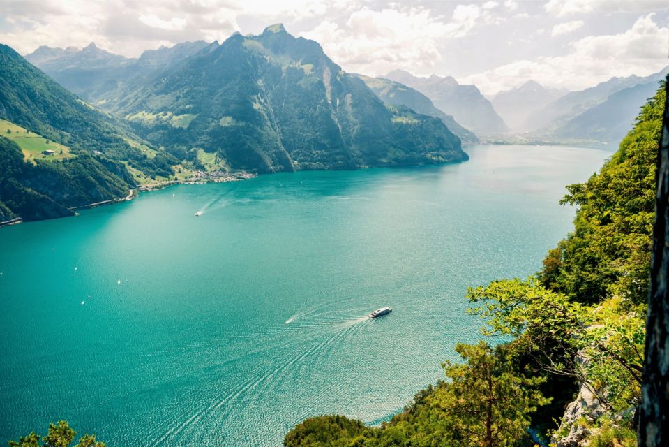 Ingenbohl: Roundtrip Lake Uri Cruise From Brunnen to Flüelen - Experience Highlights