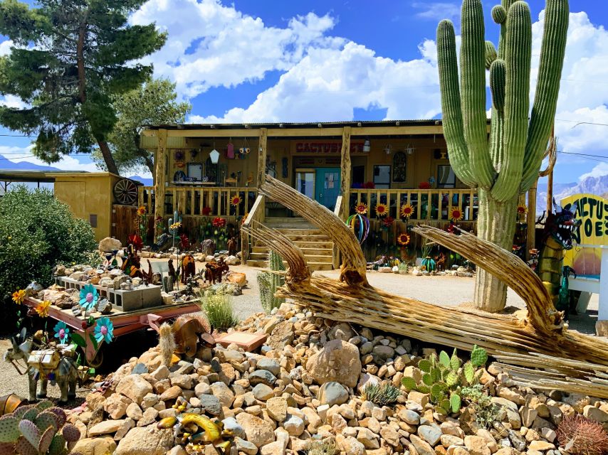 Las Vegas: Red Rock Canyon & Whimsical Cactus Joes + Lunch - Itinerary