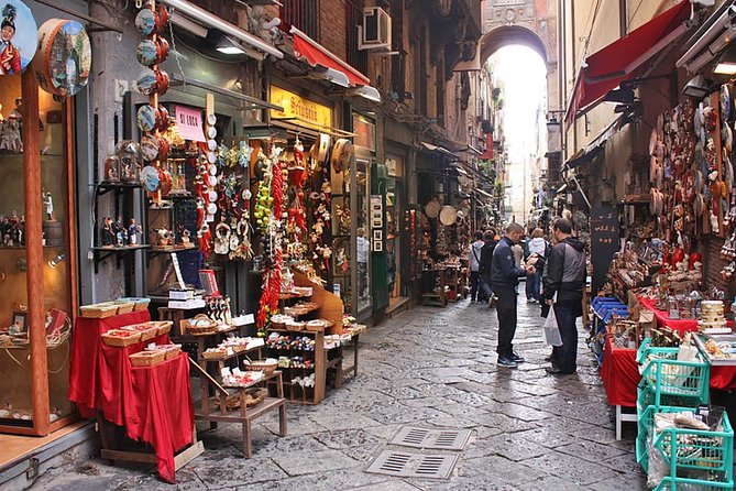 Naples City Walking Tour With Food Markets - Visiting Pignasecca Food Market