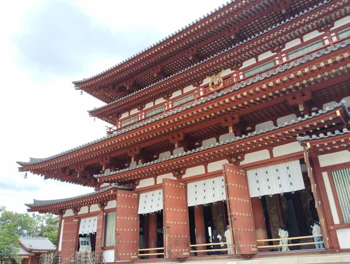 Nara: Yakushi-ji Temple - 1300 Years of Beauty in 60 Minutes - Revered Buddha Statues