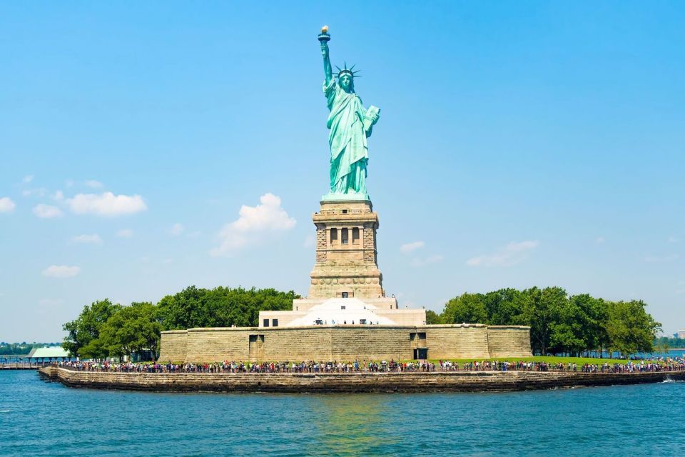 New York City: Statue of Liberty & Ellis Island Guided Tour - Statue of Liberty Visit