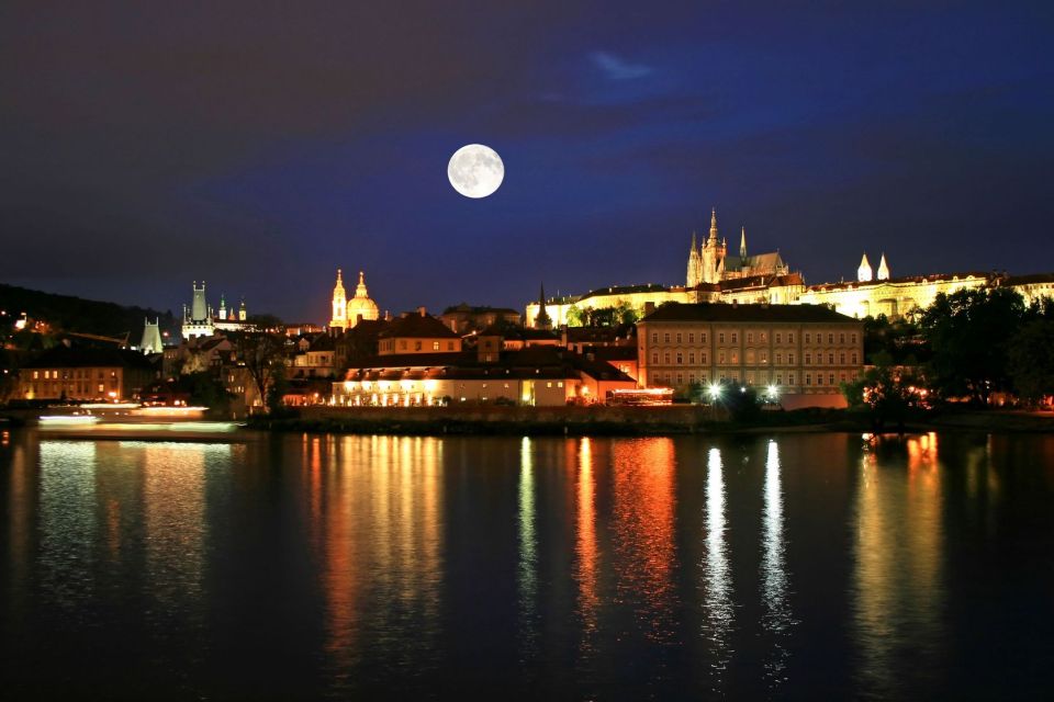 Panoramic Views of Prague Evening Walking Tour - Experience Highlights