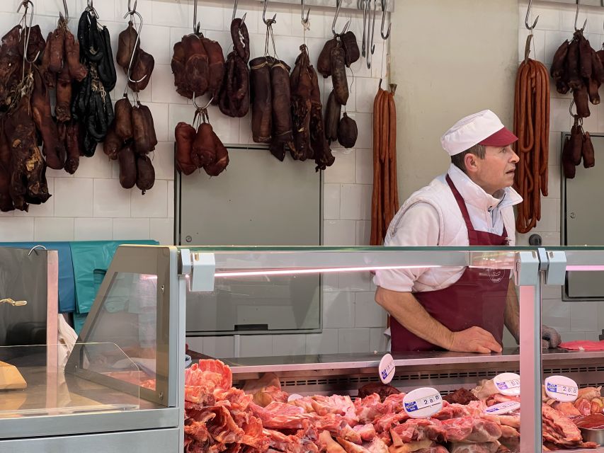 Porto: Bolhão Market and Codfish Tasting Guided Food Tour - Itinerary and Experience