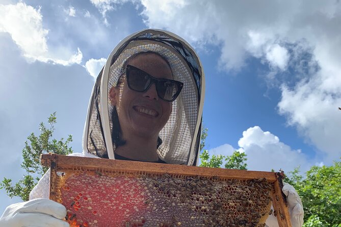 Reagan's Honey Beekeeping Adventure - Inclusions