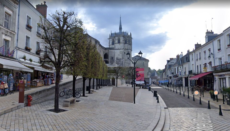 Royal Château of Amboise Private Tour With Entry Tickets - Tour Duration and Highlights