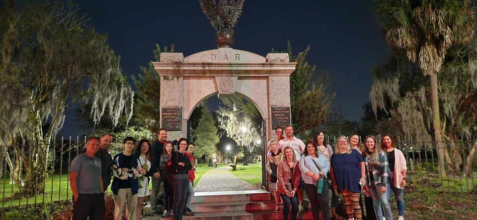 Savannah: Grave Tales Walking Tour - Experience Highlights