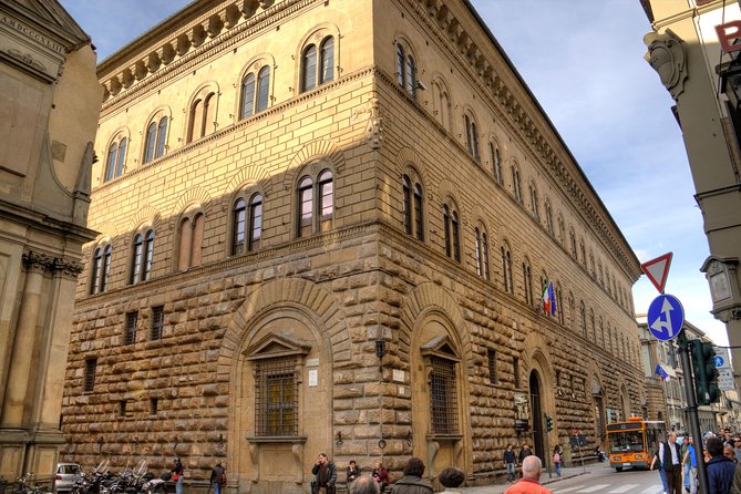 The Medici Family: Lorenzo the Magnificient and the TV Movie - Influence on Renaissance Florence